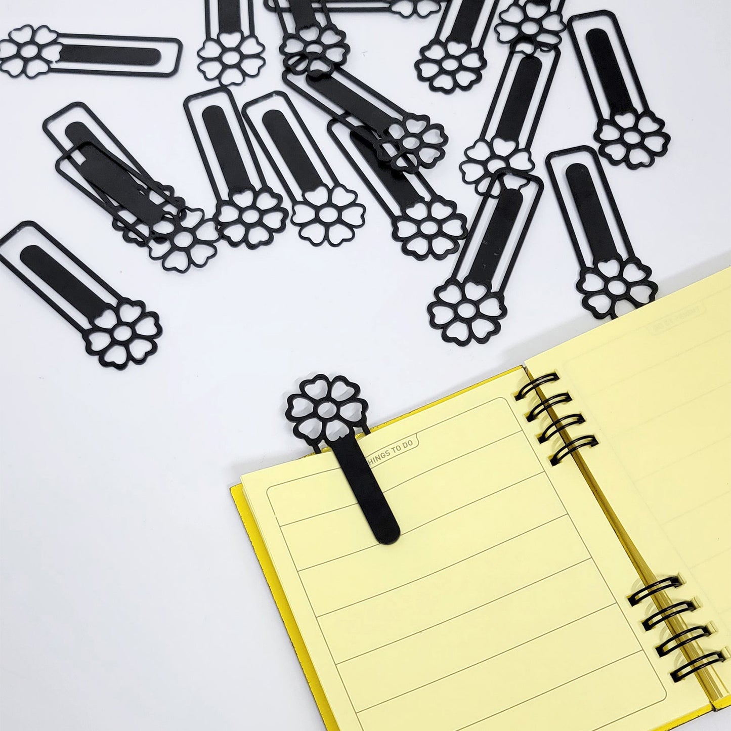 Flower Design Bookmark Clip